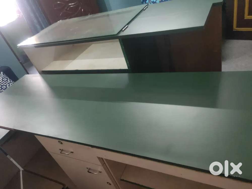 Cash counter table for sale