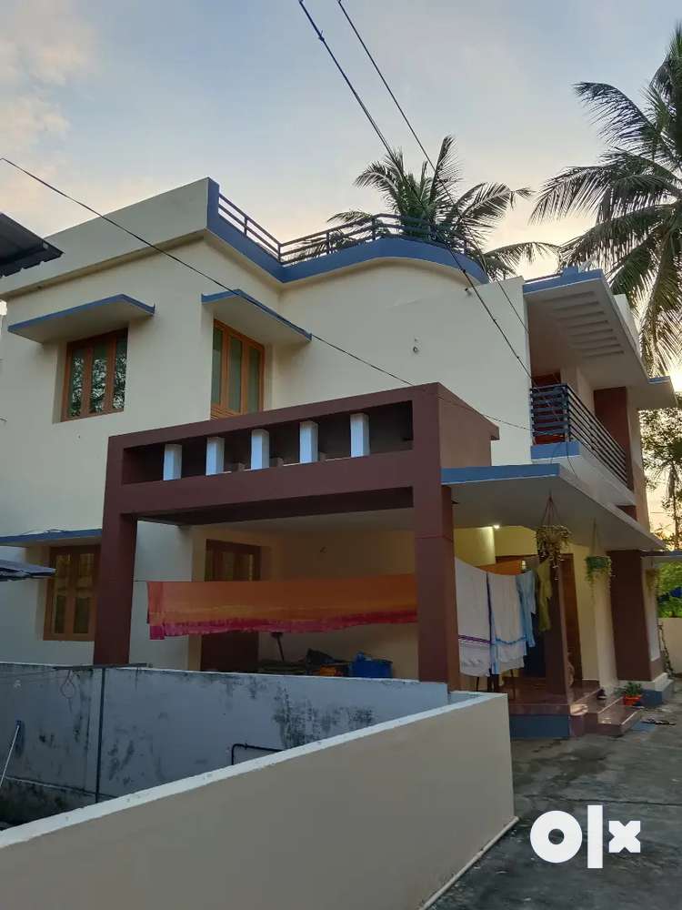 4 BHK 2 Storey House in Prime Location for Rent
