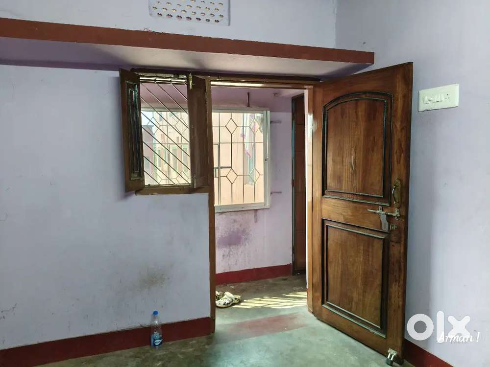 1 room and bathroom Only male bachlor