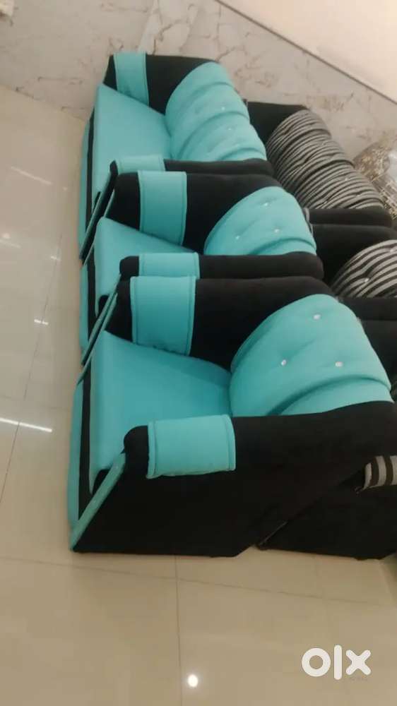 Premium quality 3+1+1 seater sofa set available in starf furniture