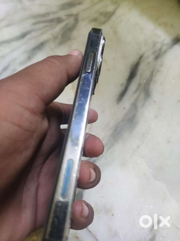Phone sahi h good condition mai h