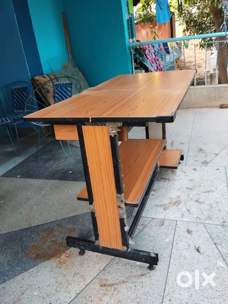 Computer Table