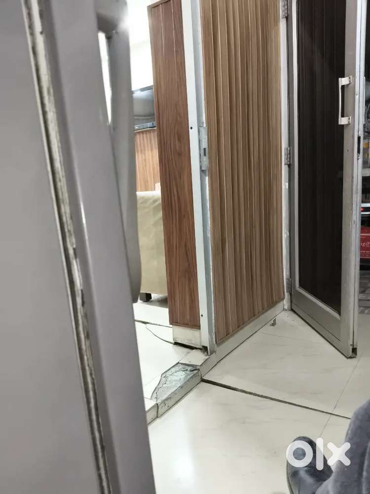 Shree shyam pyare driver and texi, employee service