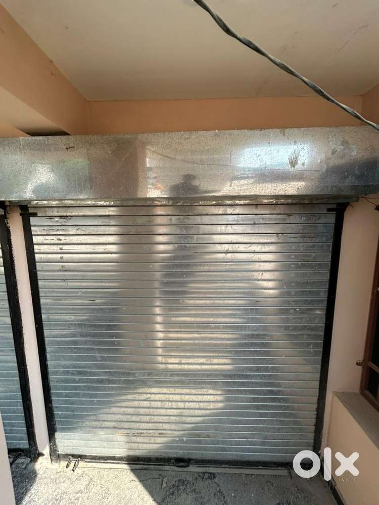 Multiple shop with multiple areas are available