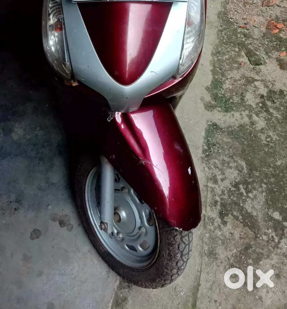 Aviator 125 maroon