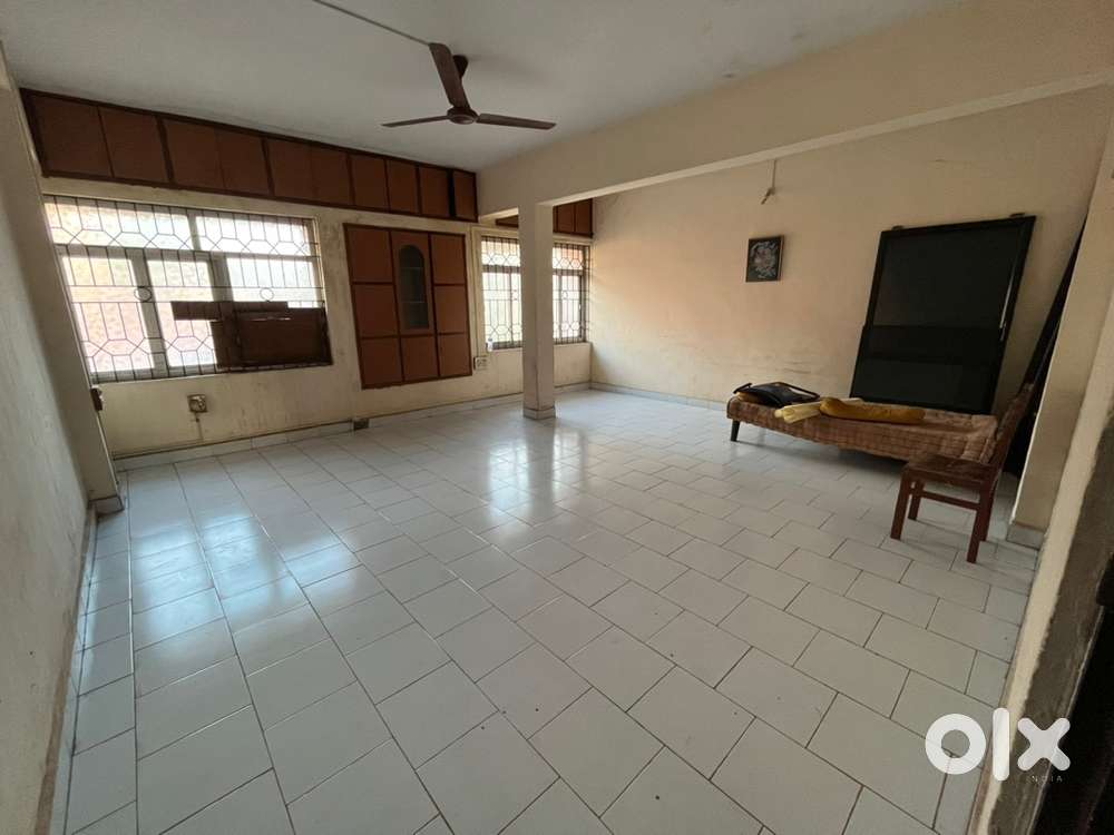 Spacious Office for Rent at Prime Location in Mapusa(Price Negotiable)