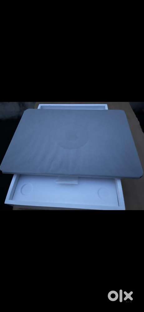 APPLY MAC BOOK AIR  M2 BRAND NEW