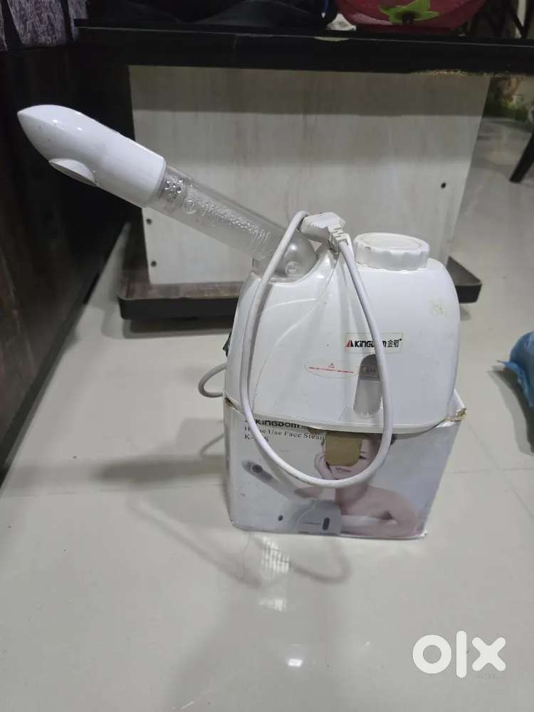 Salon professional Kingdom Face Steamer for an urgent sale