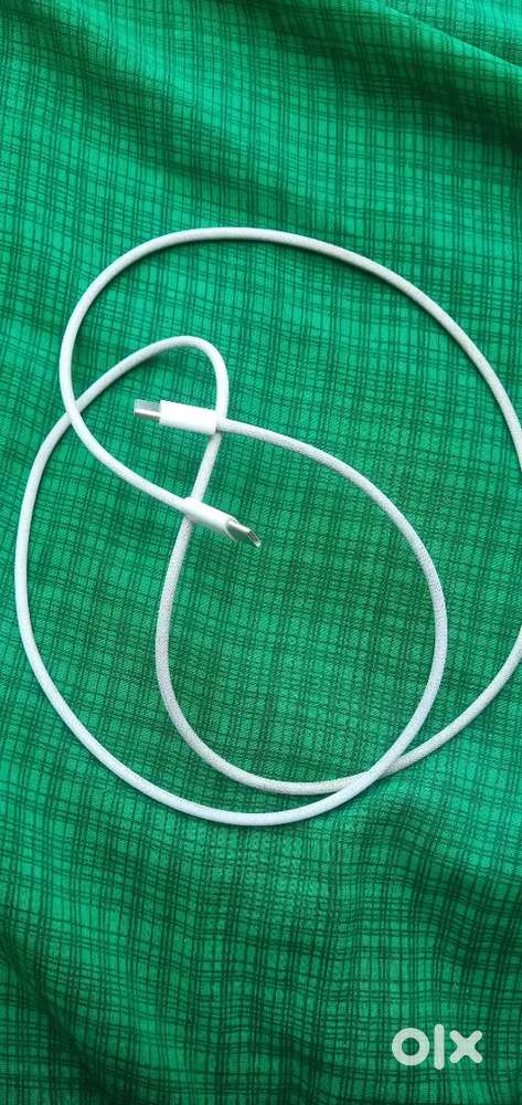 iPhone Original Data Cable बेचना है