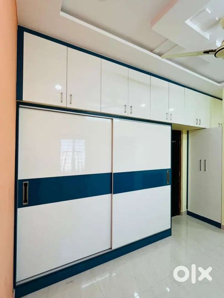 Wardrobe almirah