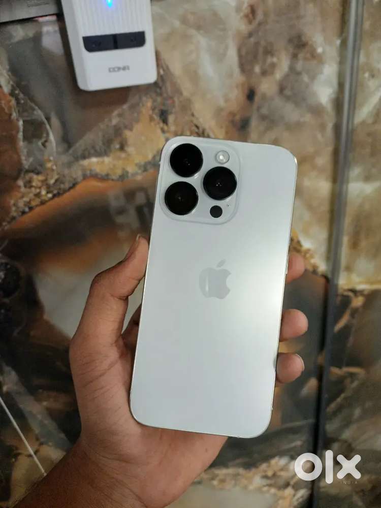 Iphone 14 pro max 256gb with extra cover condition in excellent Box