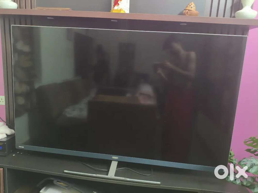 Haier tv with stabilizer