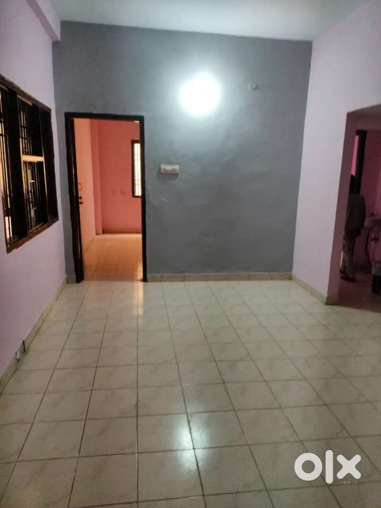 2bhk Flat at Devpuri Near visvabharti Automobile, main Road Devpuri