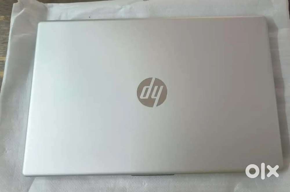 Hp i3 13gan 12 gb ram 512 ssd ajant vikane aahe 9/10/2025 parches