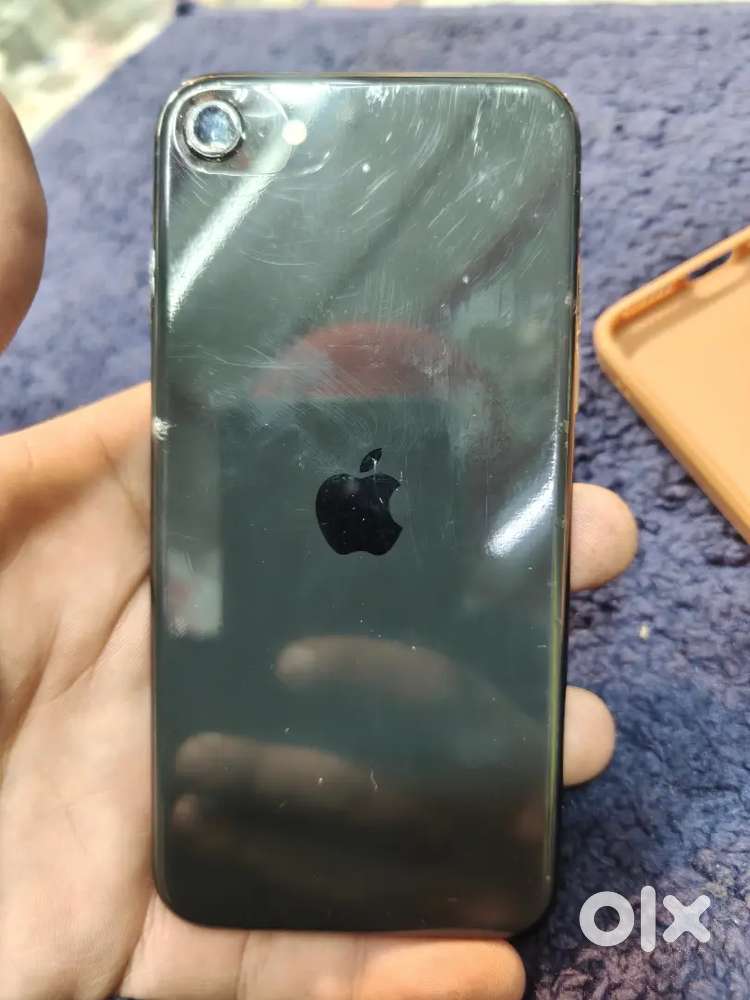 Iphone se 2020 in very good condition