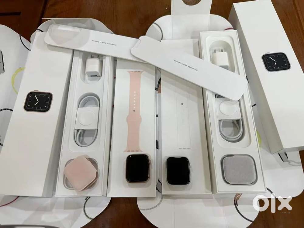 Apple I watch S4 44mm GPS + cellular box charger band all available