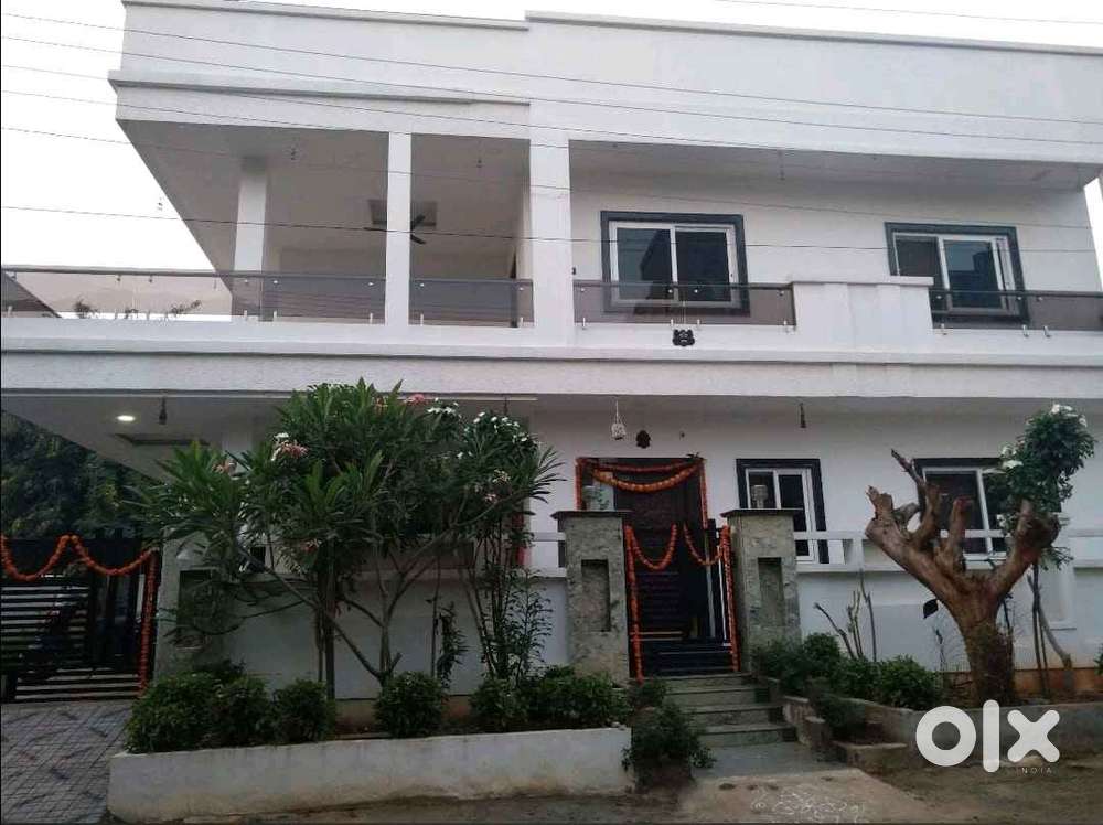 Independent duplex villa