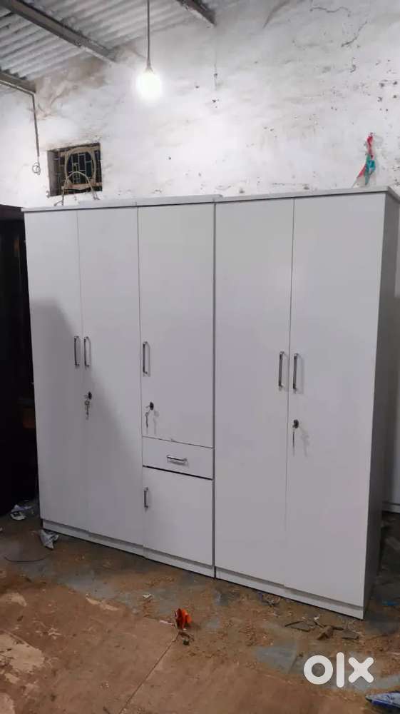5door wardrobe with huge storage 3yrs warranty