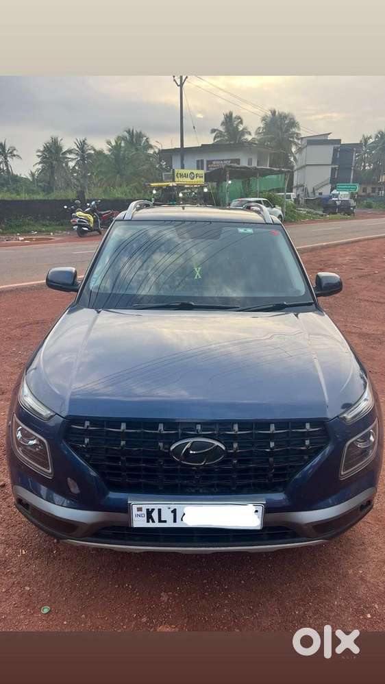 Hyundai Venue 2022 Petrol Well Maintained