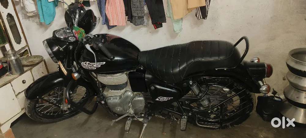 Mai bike  chala raha hu