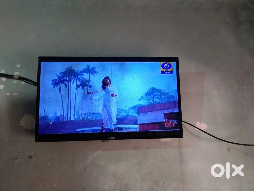 Onida sound bar LED TV