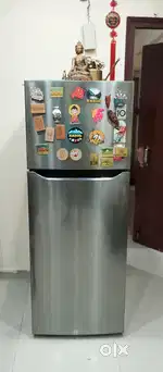 Samsung 384 ltr in good coondition in warranty