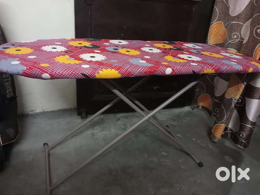 Folding tabal new 1 time use price 700