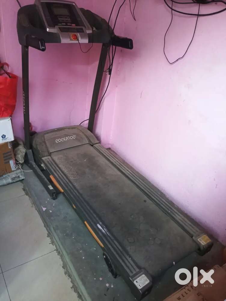 Treadmill bechna hai