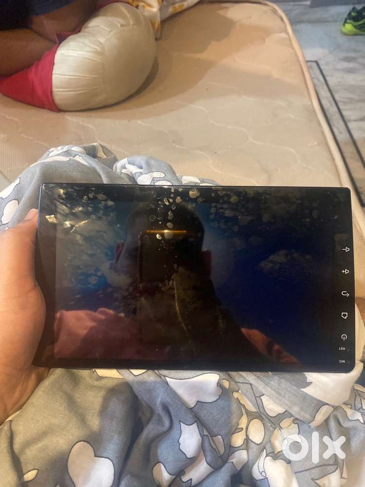 AUTO SNAP 9 Inch HD 1280 Android Display 1 year used