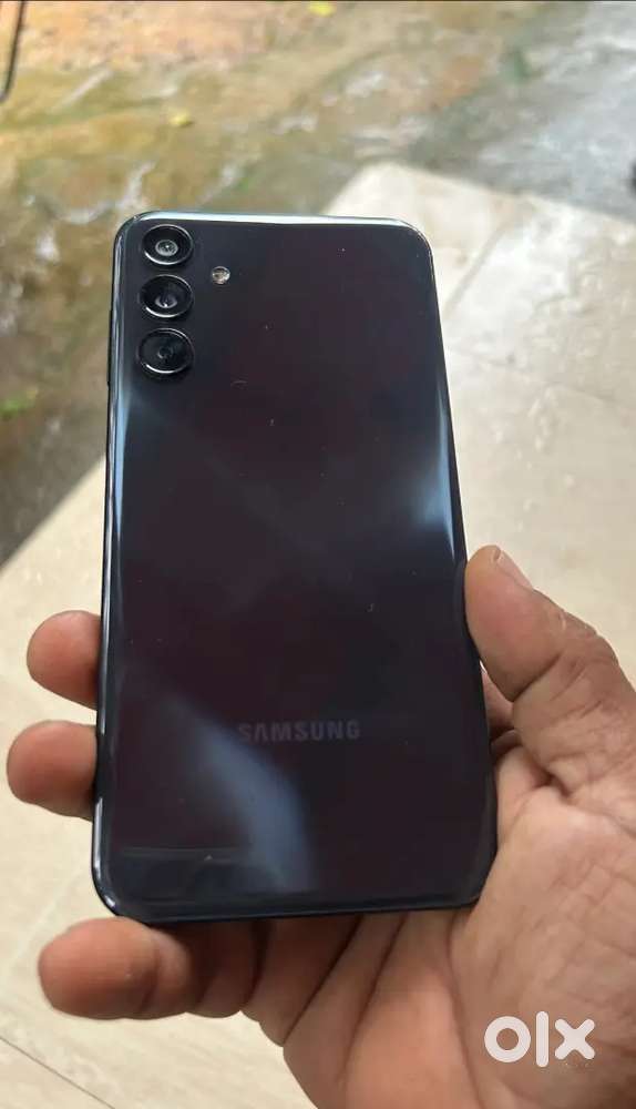 F15 5g samsung 128/6 black 1 week old bought for 17k