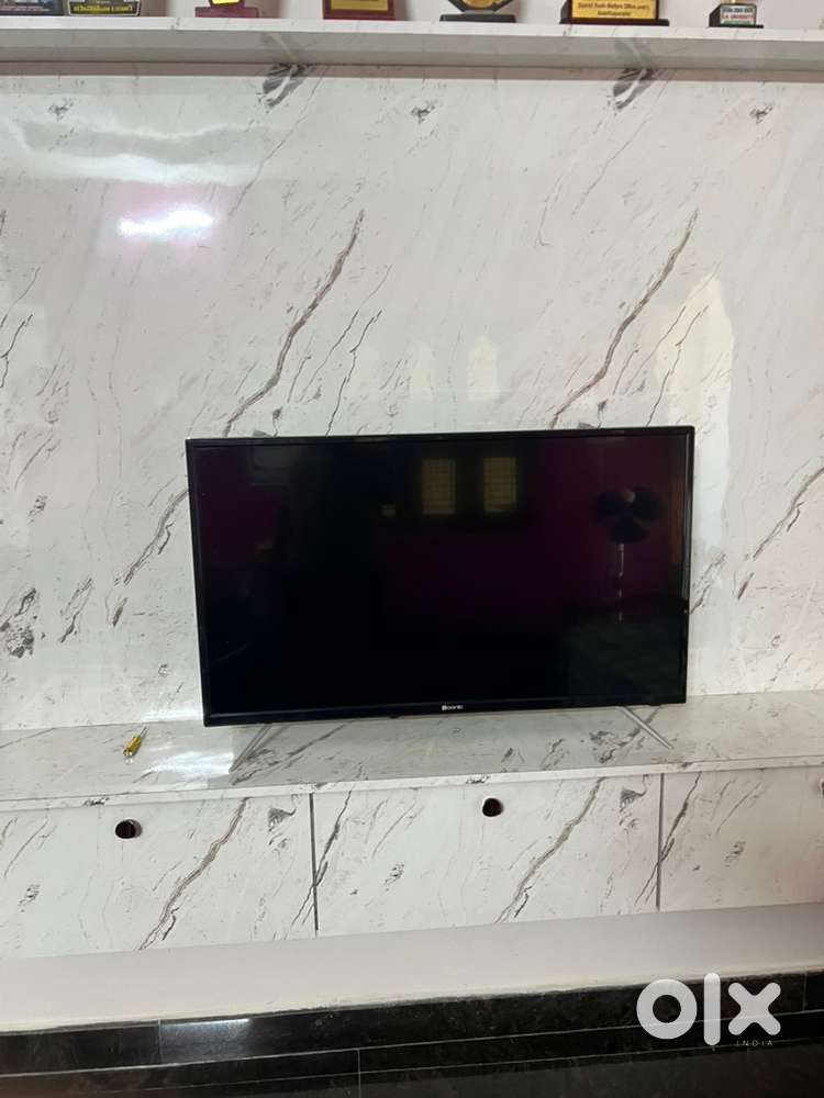 Iconic LED smart TV 42inch