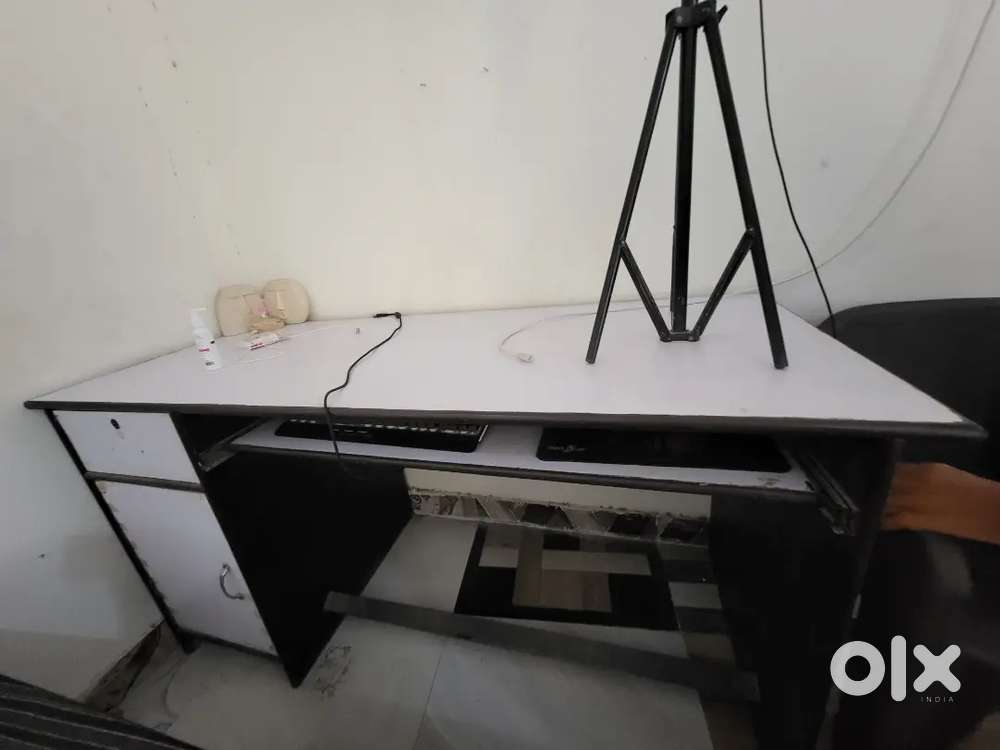 Custom-made computer table (Negotiable)