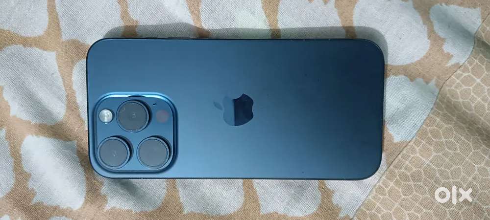iPhone 15 pro blue titanium
