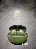 SELLING MY AIRPODS