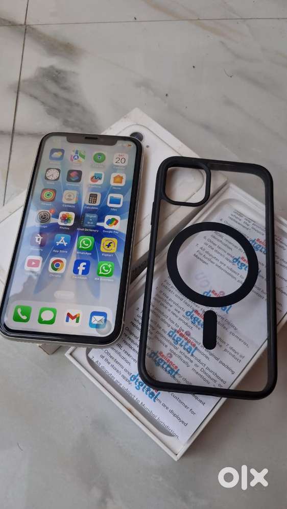 The Brand New iphone 11 white 64 GB, Flowless Condition