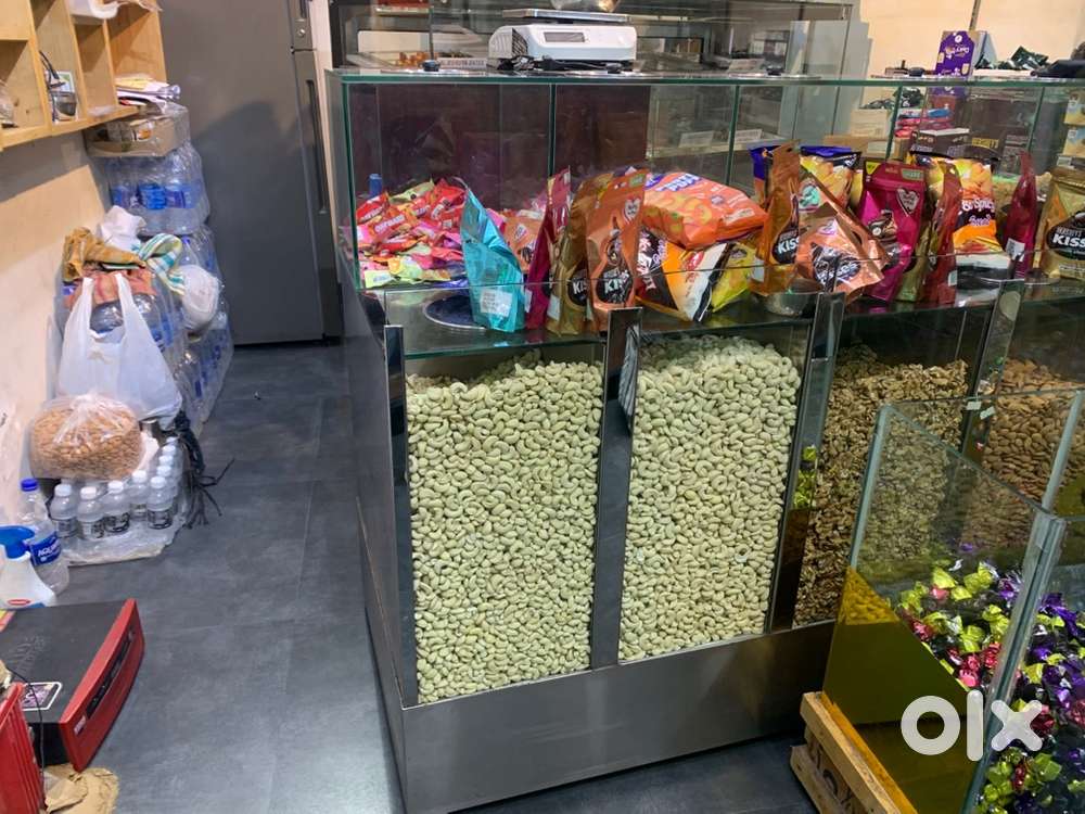 Dry fruit shop