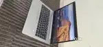 *HP Elitebook 840 G4*
I7 7th  gen
256 GB SSD
8 GB Ram
Webcam
Keyboa*