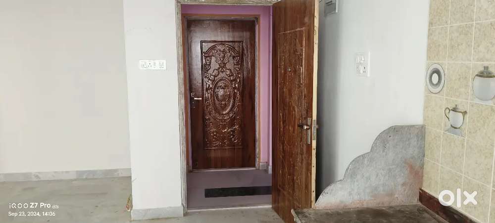 Beautiful 2BHK apartment for sale chowrasta behala
