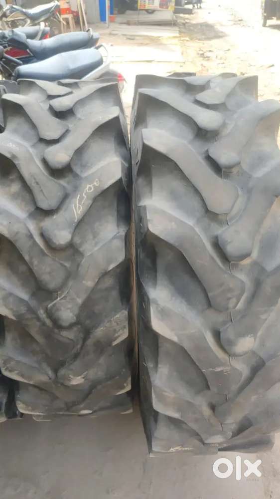 જૂના ટેક્ટરના ટાયર વ્યાજબી ભાવે