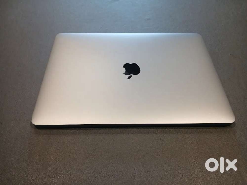 Apple macbook pro touch bar