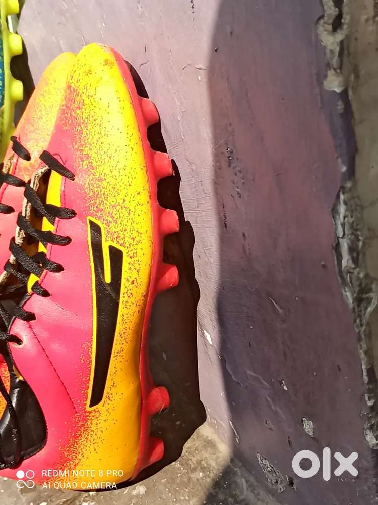 Football shoe sturts defender football shoe