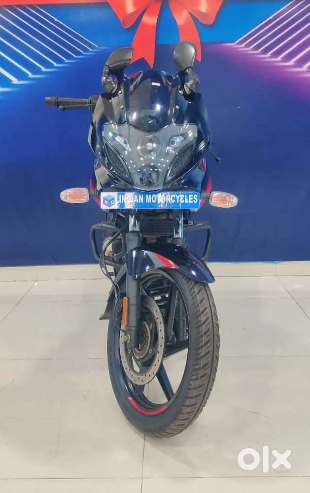 BAJAJ PULSER 220