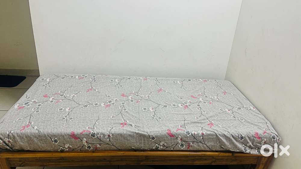 72*36 Diwan with mattress for sale