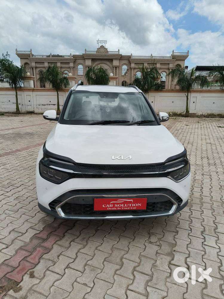 Kia Carens g1 4.6mt luxury plus 7, 2022, Petrol
