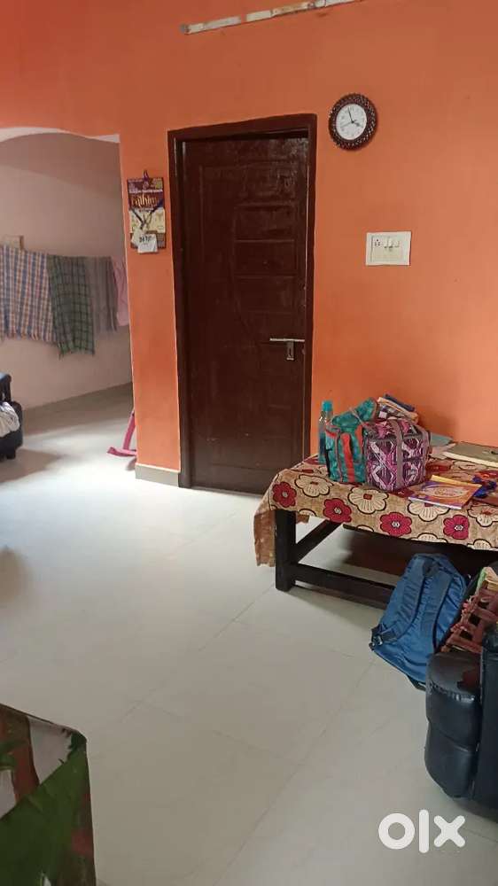 An individual house with calm surrounding