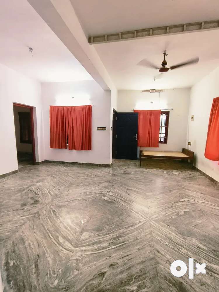 Family & Ladies  : 3 Bhk House  Ground Floor For Rent At kakkanad