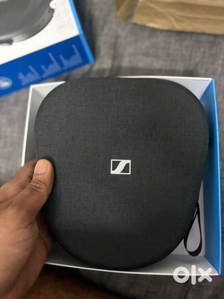 Brand New Sennheiser Momentum 4 (Seal Packed, 10/10/25)