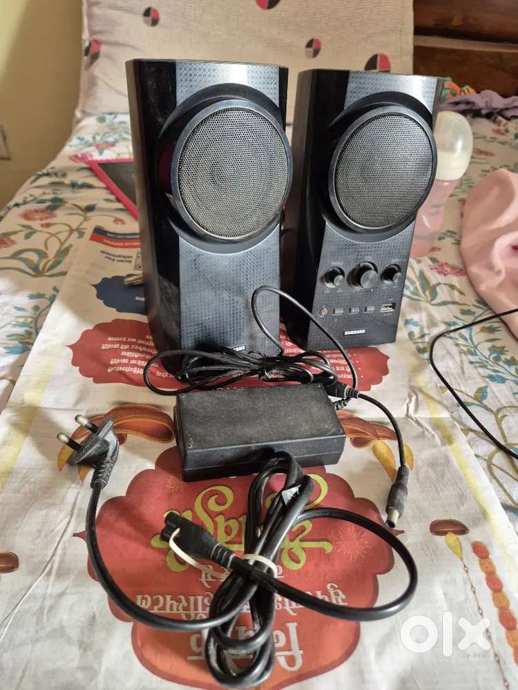 Speakers and Woofer - Samsung