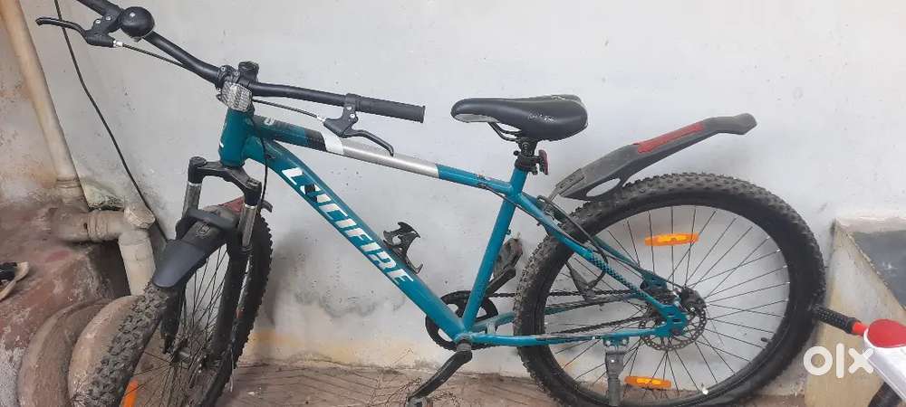 Lucifire brand ची फक्त दोन महीने वापरलेली सायकल विकणे आहे