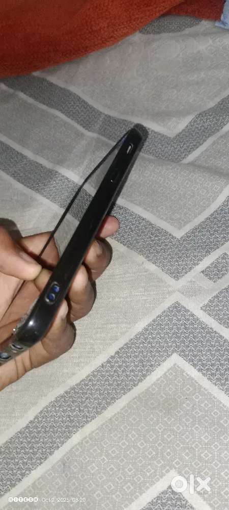 Mobile old samsung galaxy j 8
